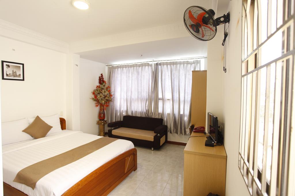 Le Petit Sai Gon Hotel Ho Chi Minh City Exterior photo